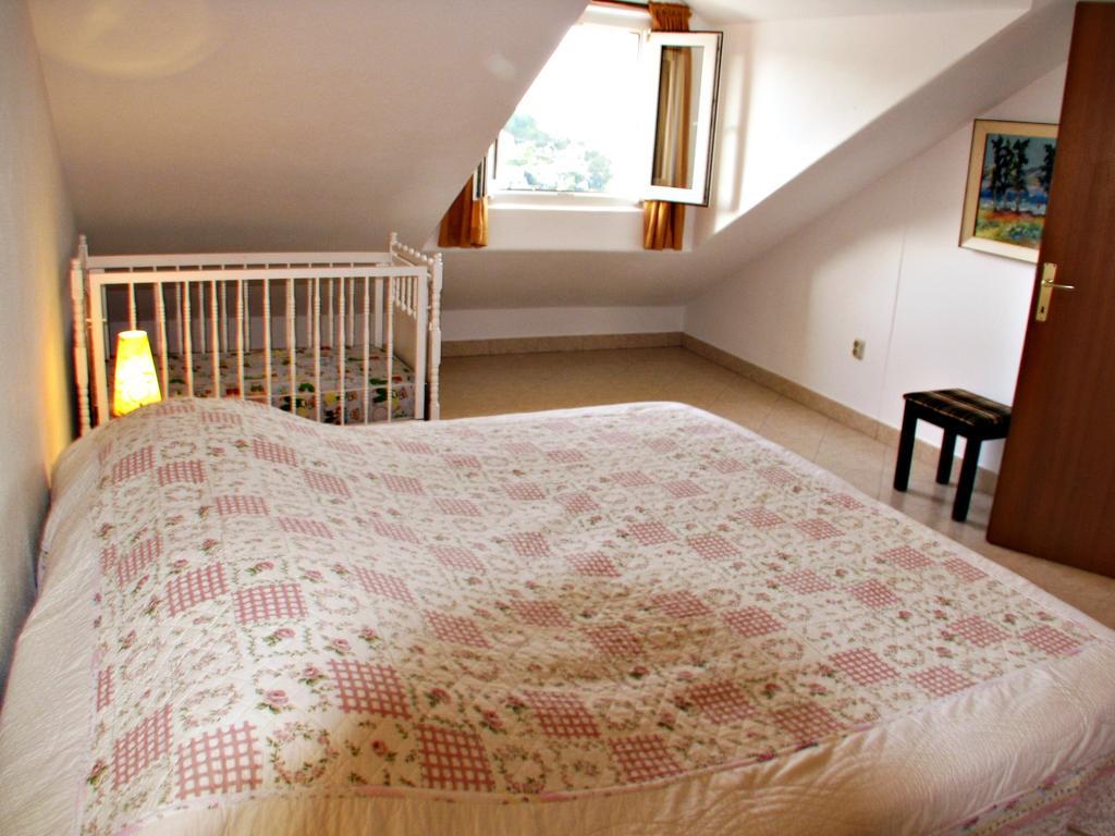 Apartment Martinic Pucisca Kamer foto